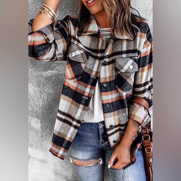NWT! The Perfect Geometric Plaid Plaid Pocketed Shacket! Sooo cute! 🤩 - Picture 4 of 12